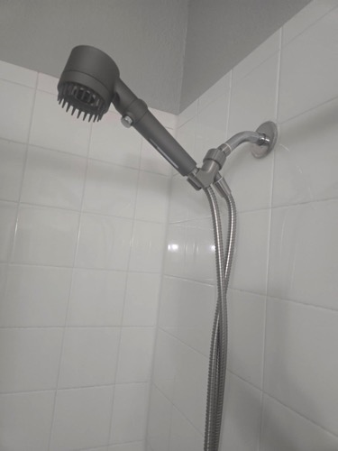 51OmMAvE0cL massage shower head